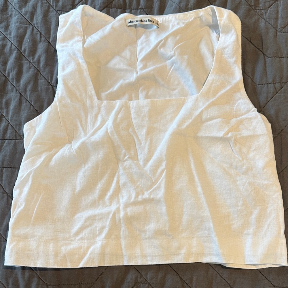 Abercrombie & Fitch White Tank Top NWOT